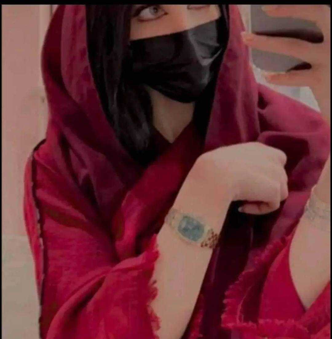 raan___een's tweet photo. فيني عزه‍ نفس تكفيني عن مدح البشر وفيني ثقه تخليني اهز كياان الحاسدين😌 https://t.co/CrlQSs9huq