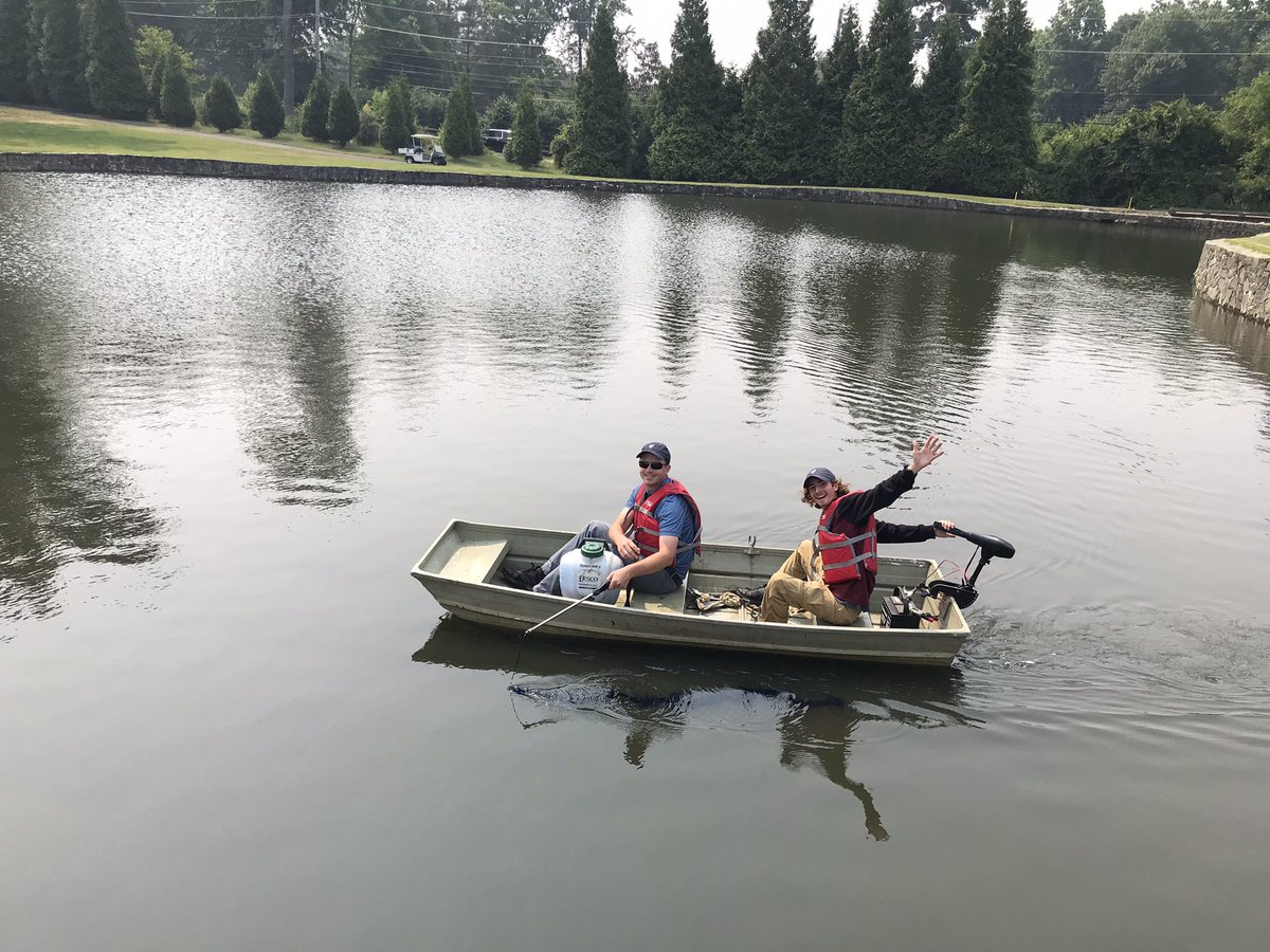 jonurbo's tweet photo. Think these guys are having a good time? #weliketohavefunhere #workhardHaveFun #teamworkmakesthedreamwork https://t.co/I7ceN8IuZS