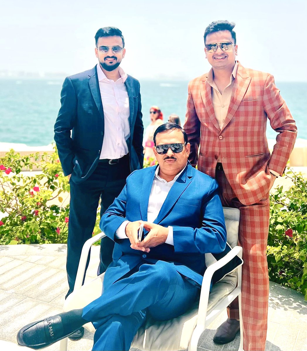 ishubhamawasthi's tweet image. मेरी ताकत, मेरी पूँजी, मेरी पहचान, मुझको हिम्मत देने वाले मेरा अभिमान 🙏

#mystrength #myrolemodels #Bhaiya #Papa #blessed