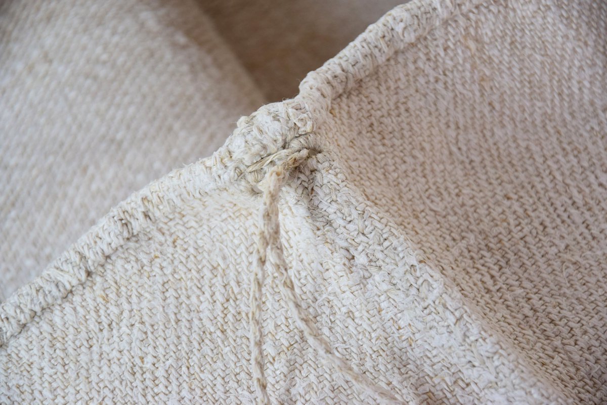 HistoryTextile's tweet photo. HEAVY Nubby Antique Grainsack Rustic Hemp Grain Sack Homespun Feedsack Vintage Bag Handmade Handloomed Handwoven Farmhouse Upholstery Fabric 

https://t.co/QZkEXbBOs9 

#heavy  #hemp #countryfarmhouse #linen #antique #grainsack #rustic #country #old https://t.co/V2kPLrmyeU