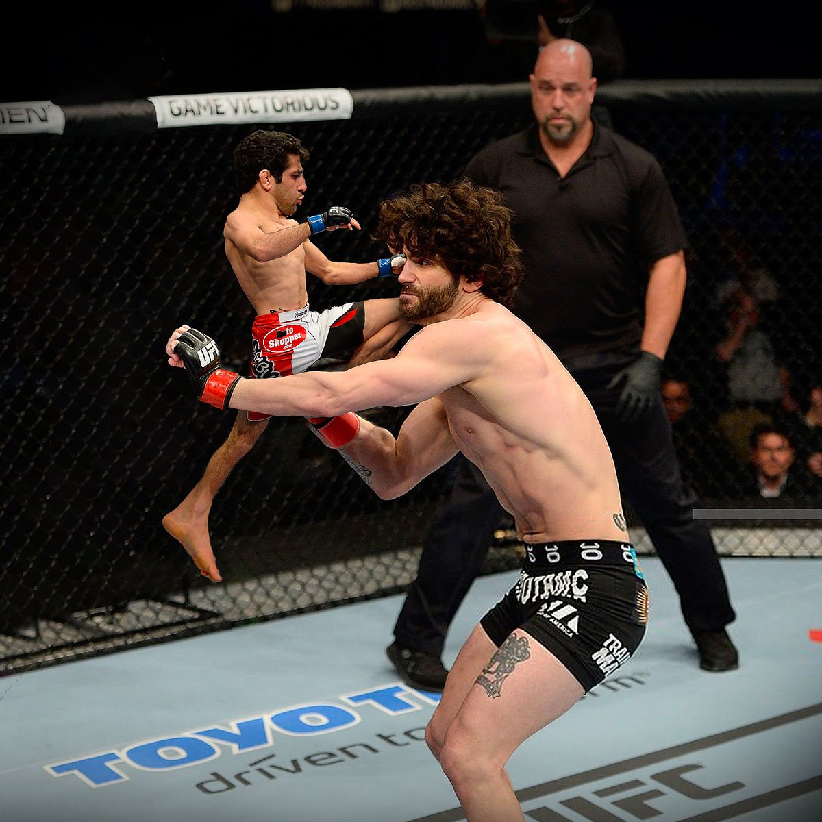 Sanabul's tweet photo. Beneil Dariush comes into the most important fight of his career this weekend on an 8-Fight win streak.

Beneil hasn't lost since 2018, can he get it done on Saturday night against the former champ? 

#UFC289 #TinyFighters https://t.co/yANN6zex0w