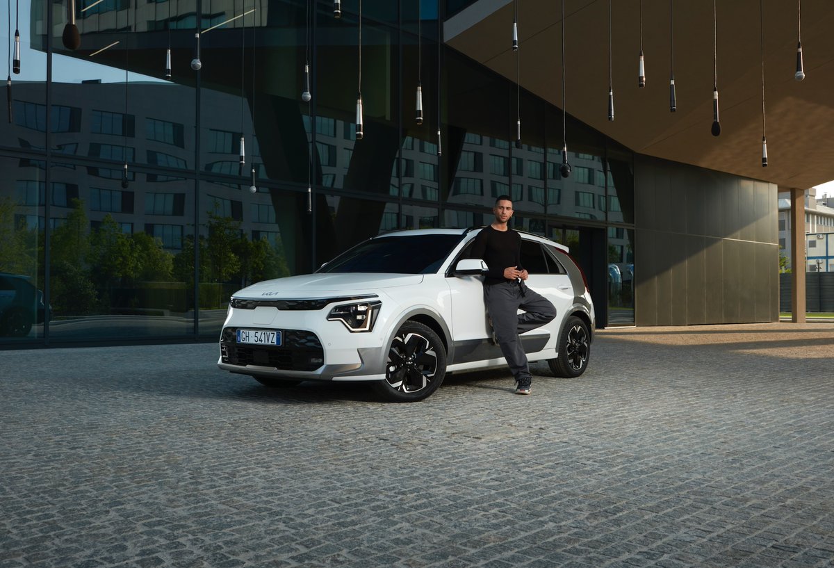 KiaItalia's tweet photo. Kia si aggiudica, insieme a Innocean e Red Carpet, gli NC Awards nella sezione “Best Holistic Campaign settore automotive” con la campagna “Kia + Mahmood”. Una vittoria che ci riempie di gioia.
Scopri di più: https://t.co/18u9bMizgn
#Kia #MovementsThatInspires https://t.co/nMngD8edxJ