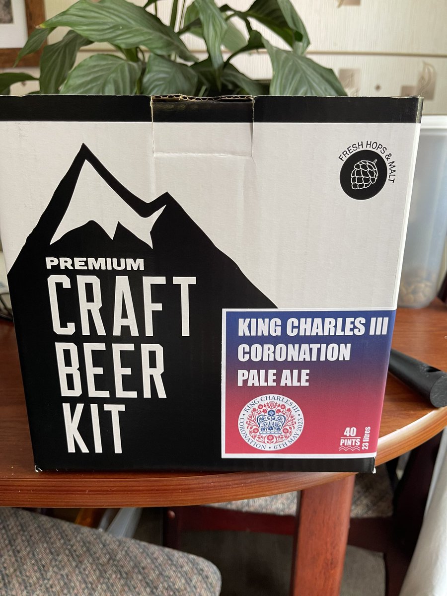 oxosbase's tweet photo. Next brew kit ready to go. Boiling grain and using hops for the first time so this should be fun. #homebrewing #amateurbrewer #homemadebeer #beer https://t.co/fkvb0Q8RXW