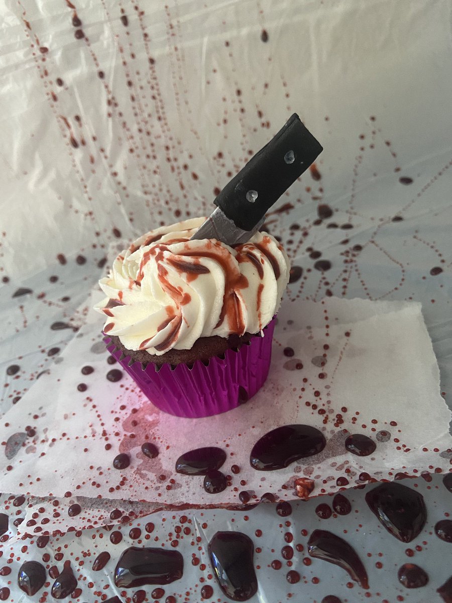 Had a mini release party in the office to celebrate the launch of <a href="/KillerFrequency/">Killer Frequency</a> yesterday - here’s my Whistling Man inspired killer cupcake 🔪🩸