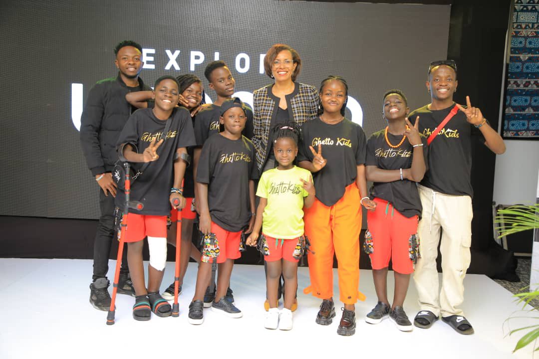KyasimireAlice's tweet photo. @TourismBoardUg welcomes @GhettoKids_Kla back home๐บ๐ฌ๐บ๐ฌthanks for making the pearl shine๐บ๐ฌ๐บ๐ฌand i was honoured to be among the few artists that graced the function๐ผ๐ผ๐ผ๐บ๐ฌ๐บ๐ฌ
#WELCOMETOUGANDA
#OBUKOMOOKO https://t.co/ILG4J6GScU