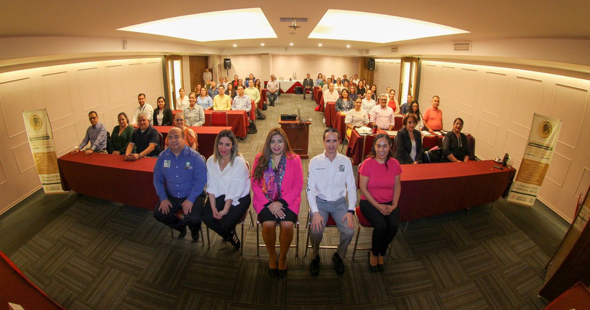 imssjalcontigo's tweet photo. La titular del #IMSSJalisco, doctora @KARLALpezLpez3, brindó un mensaje en el marco de las actividades del taller regional de evaluadores del #PremioIMSS a la Competitividad 2023.

Al evento asistieron más de 50 participantes de Baja California Sur, Colima, Jalisco y Nayarit. https://t.co/uamUCi7Qq0