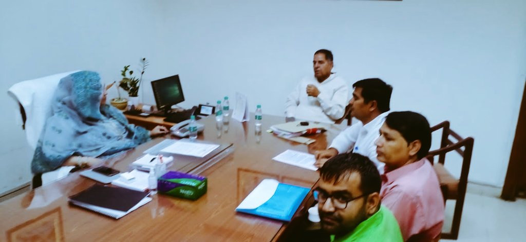 PRESIDENTBKN2's tweet photo. संगठनात्मक मुद्दों पर चर्चा हेतु आज आदरणीय शिक्षा मंत्री @DrBDKallaINC जी व शिक्षा राज्यमंत्री @ZahidaKhanINC जी से मुलाकात कर पैरवी की।
@ashokgehlot51 @GovindDotasra @ShashiK_Sharma @kana_ias https://t.co/sX4j8IdCud