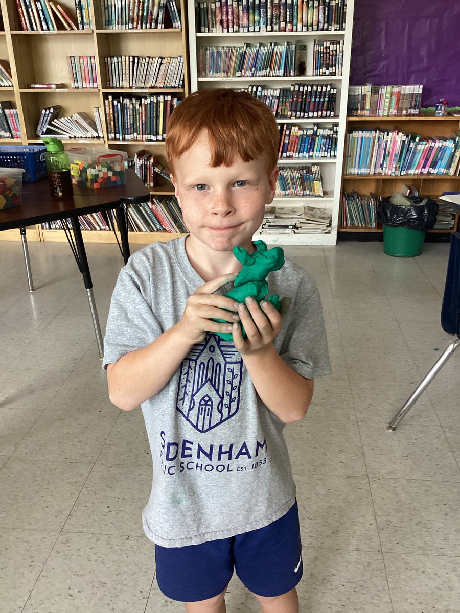 SYD_books_LDSB's tweet photo. When you can’t go outside due to the smoke you get creative at lunch time! #insidedays #hopefullytomorrow #claycreatures @SydenhamPS_LDSB https://t.co/QswAe7V6ZA