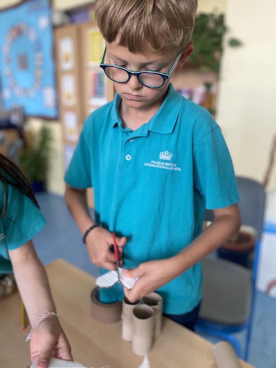 This afternoon, we became engineers designing and constructing our very own aerodynamic rockets. We tested how far they could travel and repeated our measurements to make sure our data was reliable 🚀 #STEAM #ScienceTwitter #educhat #STEMeducation