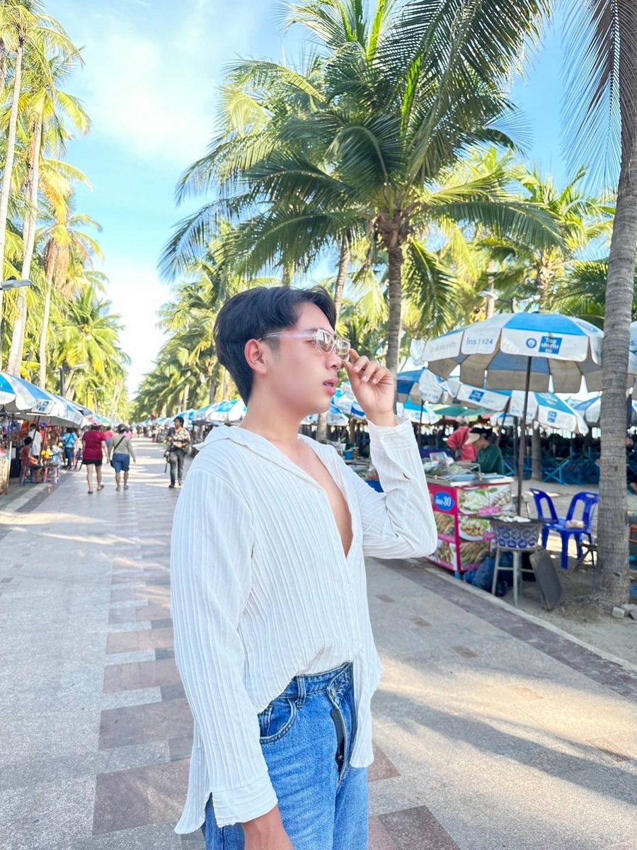 CirTheph's tweet photo. ไม่เปิดใจให้ใครเเล้ว ถูกใจก็เเค่เปิดห้อง https://t.co/1sBxqOhyzN