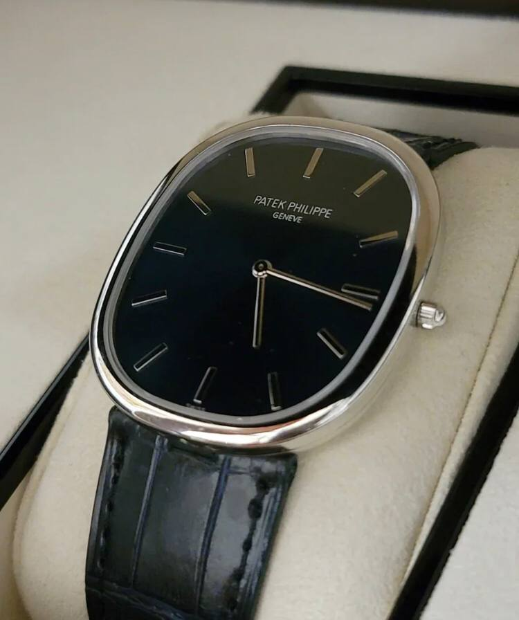 tyu_t60503's tweet photo. Good morning !
PATEK PHILIPPE| Platinum Ellipse
I'm loving the Philippine Navy Blue Alligator Strap bracelet.
#Partekphilippe #WATCH #Philippe #Watchlist https://t.co/YFjtaOfwJC