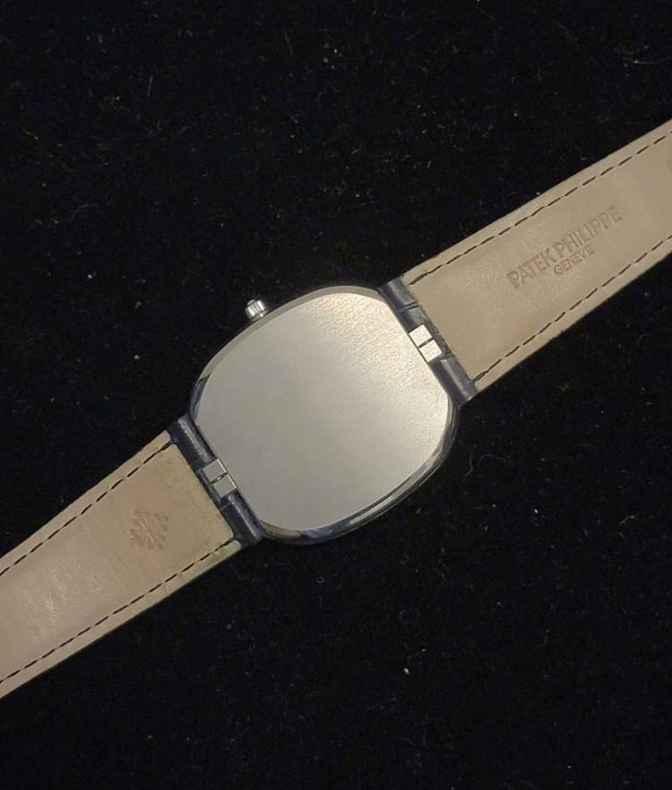 tyu_t60503's tweet photo. Good morning !
PATEK PHILIPPE| Platinum Ellipse
I'm loving the Philippine Navy Blue Alligator Strap bracelet.
#Partekphilippe #WATCH #Philippe #Watchlist https://t.co/YFjtaOfwJC