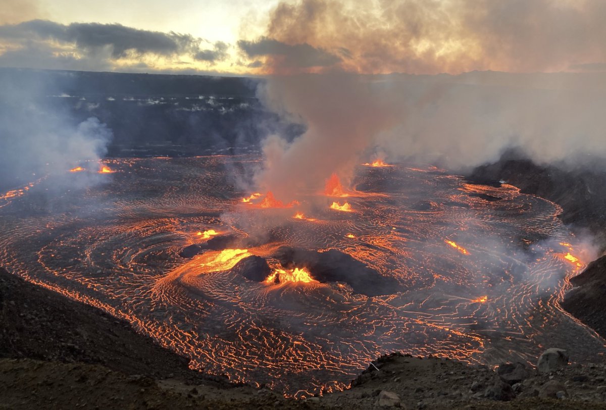 USGSVolcanoes tweet picture