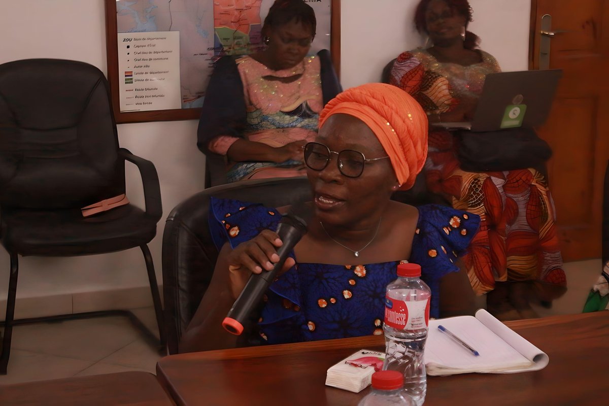 OxfamAuBenin's tweet photo. 🔥 Le cinquième comité directeur du projet #VoixetLeadershipdesFemmes est un succès !
📅 Hier, au siège du PSAT Bénin, les parties prenantes du projet #VLF229 ont validé avec le rapport de la quatrième année #An4 et le Plan de Travail Annuel de la cinquième année #An5. https://t.co/6jr6uxmLAo