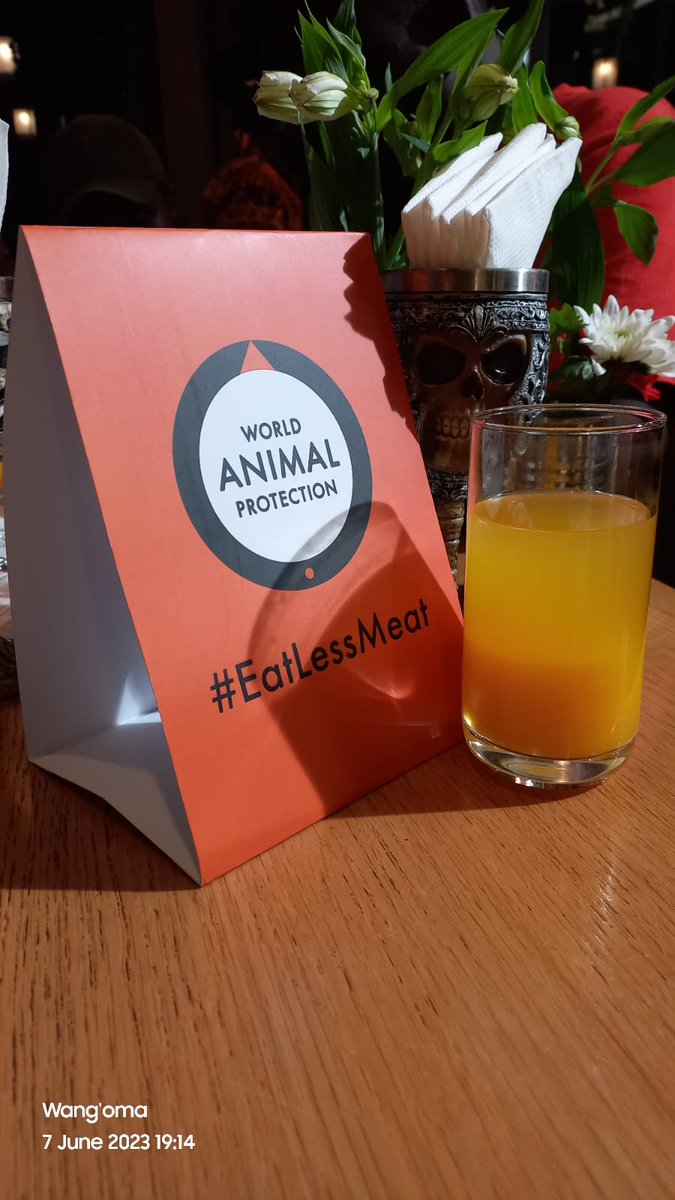 Wangoma_tweets's tweet image. Factory farming drives environmental contamination.
If we eat more meat, we are likely to see factory farming increase.

#EatLessMeat

World Animal Protection @MoveTheWorldAF