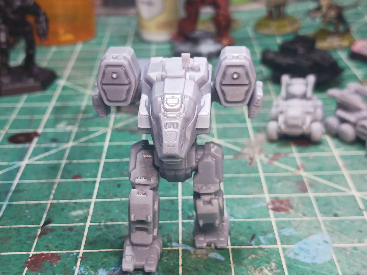 Printed off an Orochi last night. Bout to start lobbing artillery at my enemies since the Dracs seem to love Arrow IV so much.

#battletech #WarhammerCommunity #wargaming #paintingminis