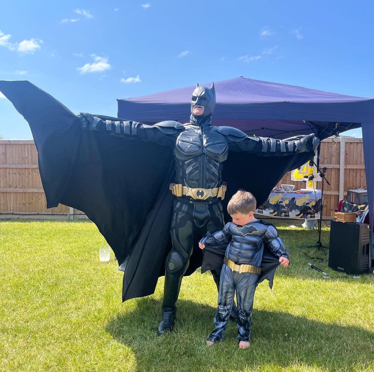 KevinSherwani's tweet photo. During the weekend, I was #Elvis &amp; #Batman and performed magic shows as myself for a change! Thanks to everyone for keeping me working and doing what I love. Have a great week folks! #thefamilyentertainer #kelvis  #entertainment #magician https://t.co/Sb1dEQWbXU