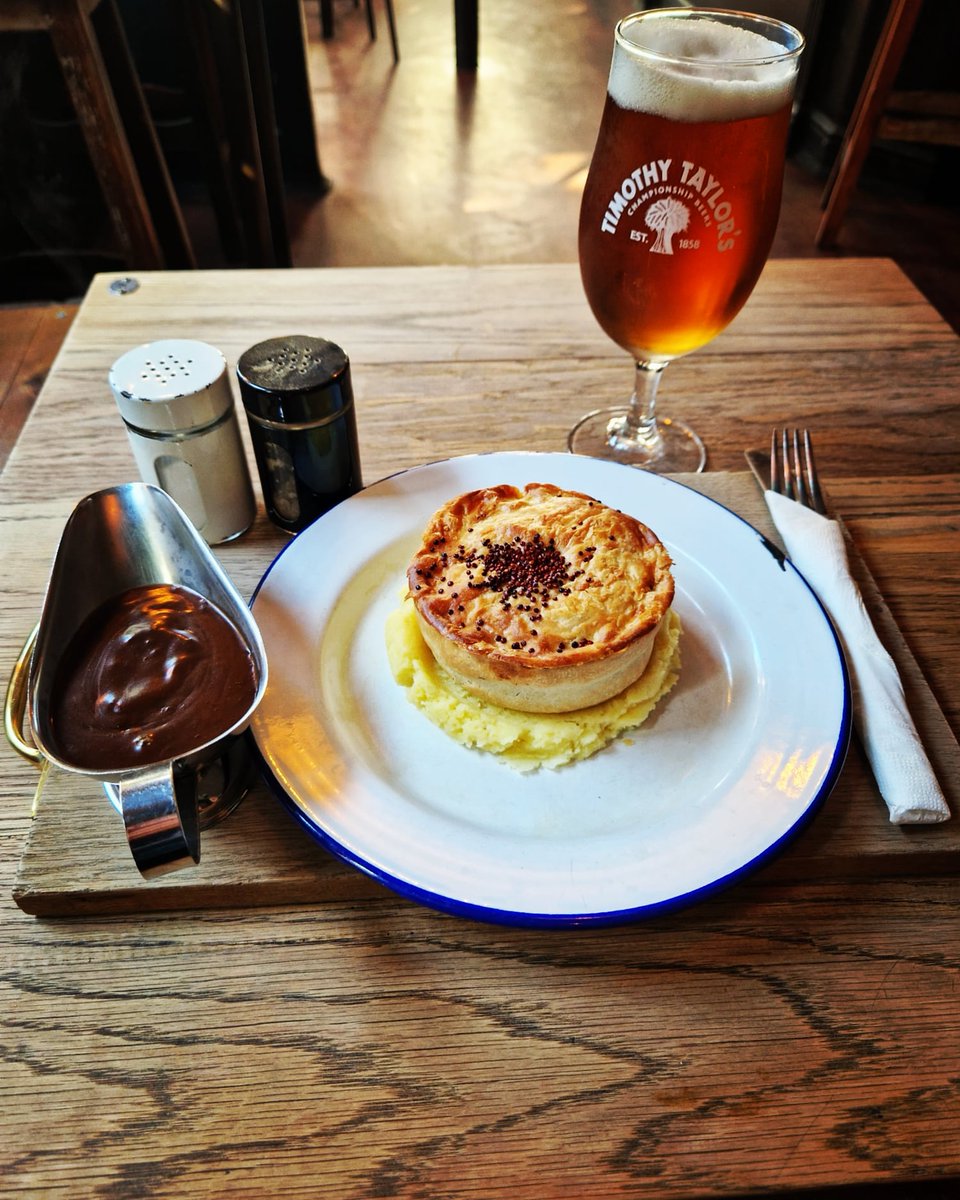 Pie and a pint...don't mind if I do!