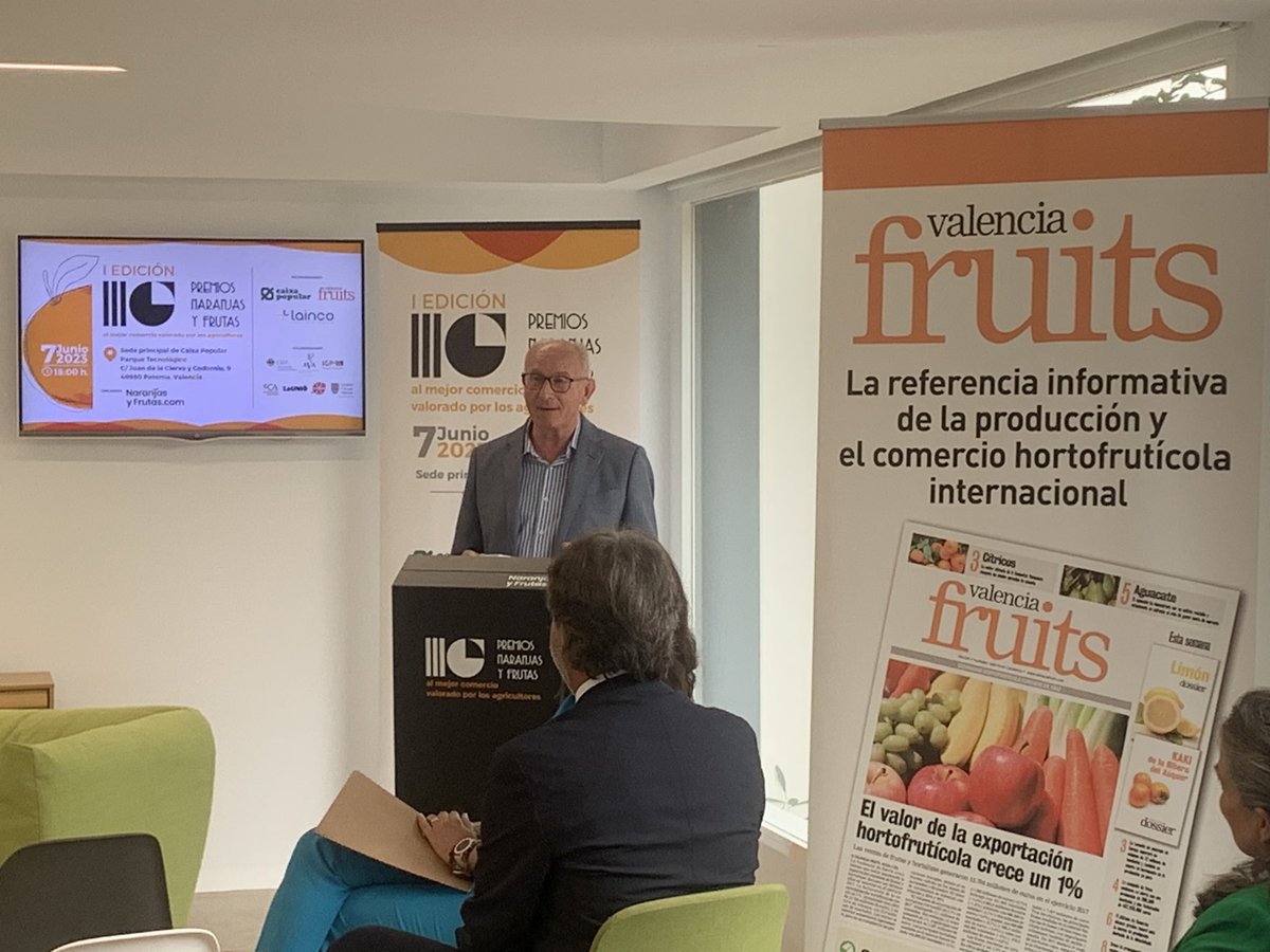 Desde @ava_asaja, #CristobalAguado habla de que el eslabón esencial es la implicación del sector en la agricultura “el camí es fa al anar”. 

@Naranjasyfrutas #PremiosNaranjasYFrutas