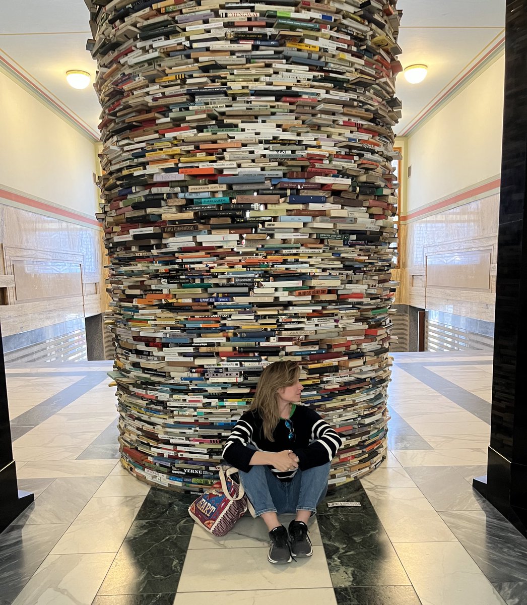 maria_mimia's tweet photo. Aquí voy poniendo los libros que compro y no he leído. https://t.co/1fYgF5w43B