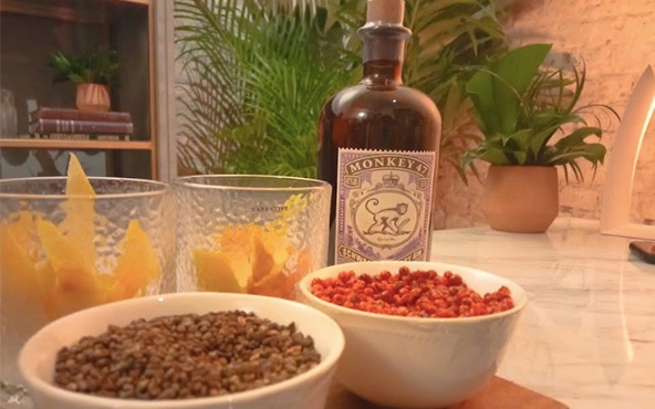 <a href="/Mariannamagos/">Marianna Magos</a> nos habla sobre Monkey 47, una ginebra que nace en Alemania, seca y deliciosa, con una receta muy apegada a la tradicional, la complejidad en boca es interesante, lo que la vuelve sobresaliente entre las demás de su tipo.
Conoce más 👇
lideresmexicanos.com/tendencias/mon…