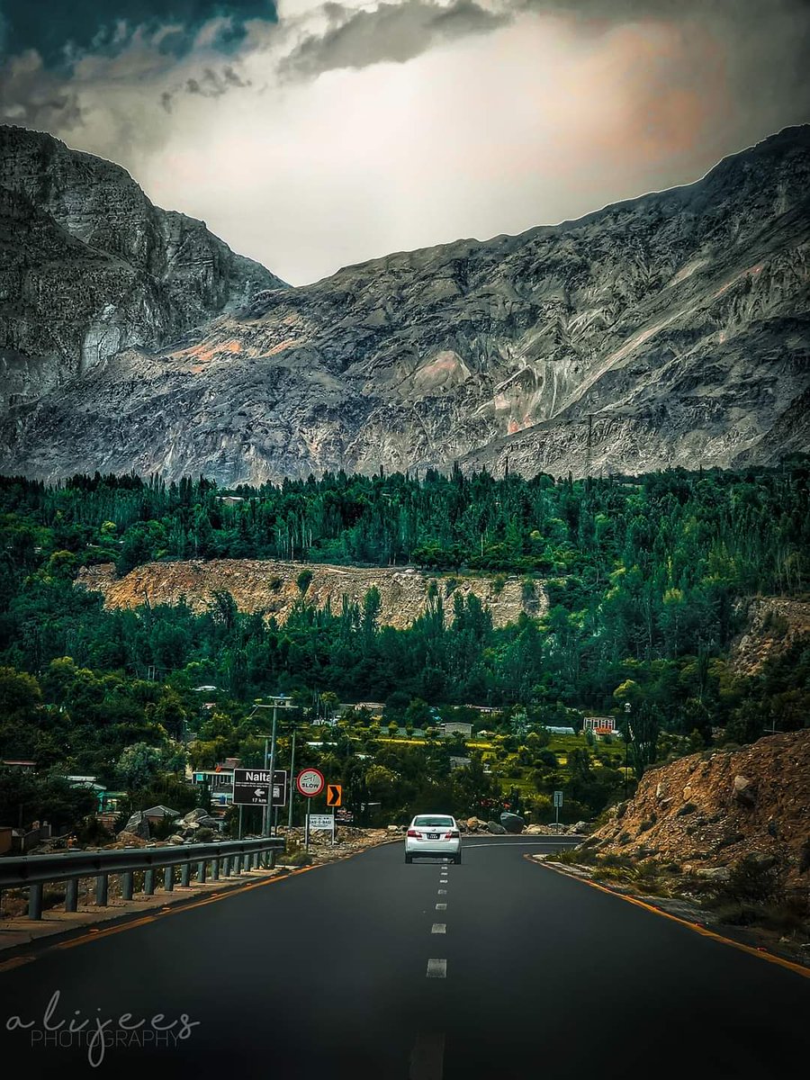 The Karakoram Highway, 

a breathtaking adventure through the heart of gilgitbaltistan.

©️Ali Jee's Photography