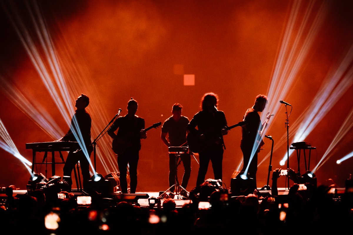 ClayPakyNews's tweet image. Claypaky Fixtures Help Energize the Crowd for Bagossy Brothers Company Tenth Anniversary Concert in Budapest - Read more: claypaky.it/en/news/claypa…
📸:Lily Júlia Hegyi, Sándor Bereczky
#Claypaky #SharpyPlus #SharpyPlusAqua #BeyeK20 #HyBeyeK25  #IgniteYourShow