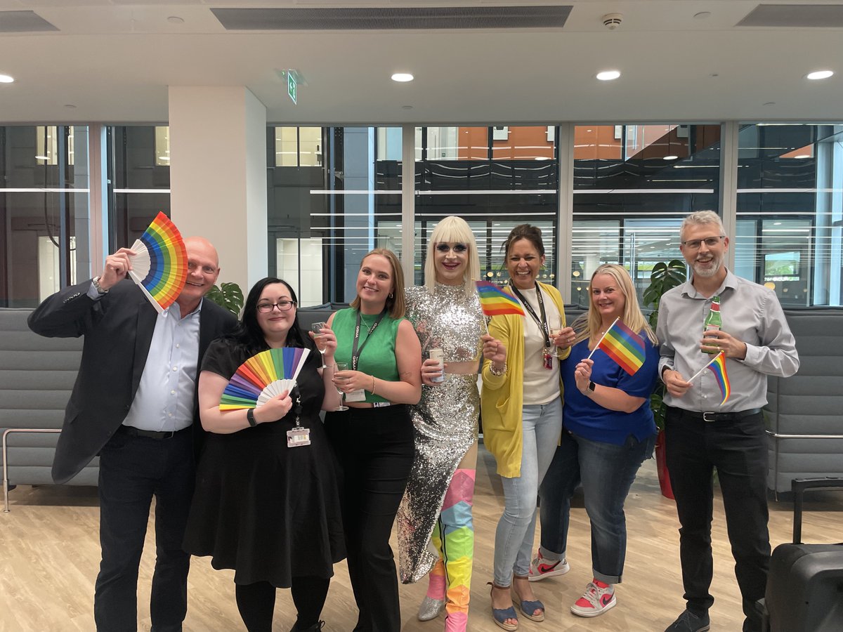 GSMA's tweet photo. Yesterday in our London office, we went BIG with our #Pride celebrations and enjoyed an evening of Drag Bingo with our fabulous host, Dolly ✨

Thank you to our amazing dream team from #OneGSMA, who decorated the office and organised pride-themed drinks and snacks! 🏳️‍🌈 https://t.co/8YiyabIWz4