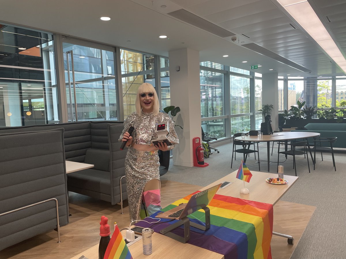 GSMA's tweet photo. Yesterday in our London office, we went BIG with our #Pride celebrations and enjoyed an evening of Drag Bingo with our fabulous host, Dolly ✨

Thank you to our amazing dream team from #OneGSMA, who decorated the office and organised pride-themed drinks and snacks! 🏳️‍🌈 https://t.co/8YiyabIWz4