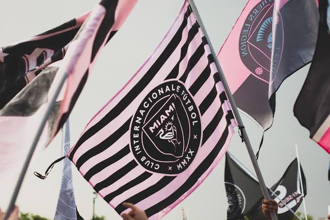 InterMiamiZone's tweet photo. Bem vindos ao Inter Miami Zone!
O melhor portal para os interistas no Brasil!

Aqui você encontra tudo sobre Inter Miami!
Notícias, Opiniões, Threads, Curiosidades, Estatísticas e muito mais!

Nós siga para não perder nada sobre os The Herons!

#InterMiamiCF 🩷🪽 https://t.co/tHtaV0FOOt