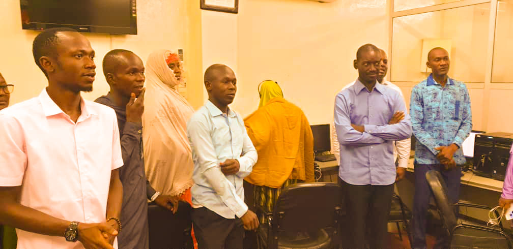 NigerEisa's tweet photo. Ce mercredi,7 juin 2023, visite du Directeur Résident d'EISA, M. Aimé Konan, au centre de monitoring du CSC. Reconnaissance envers l'équipe de monitoring et collaboration fructueuse. #EISA #CSC #Monitoring https://t.co/lifUFTlBLH