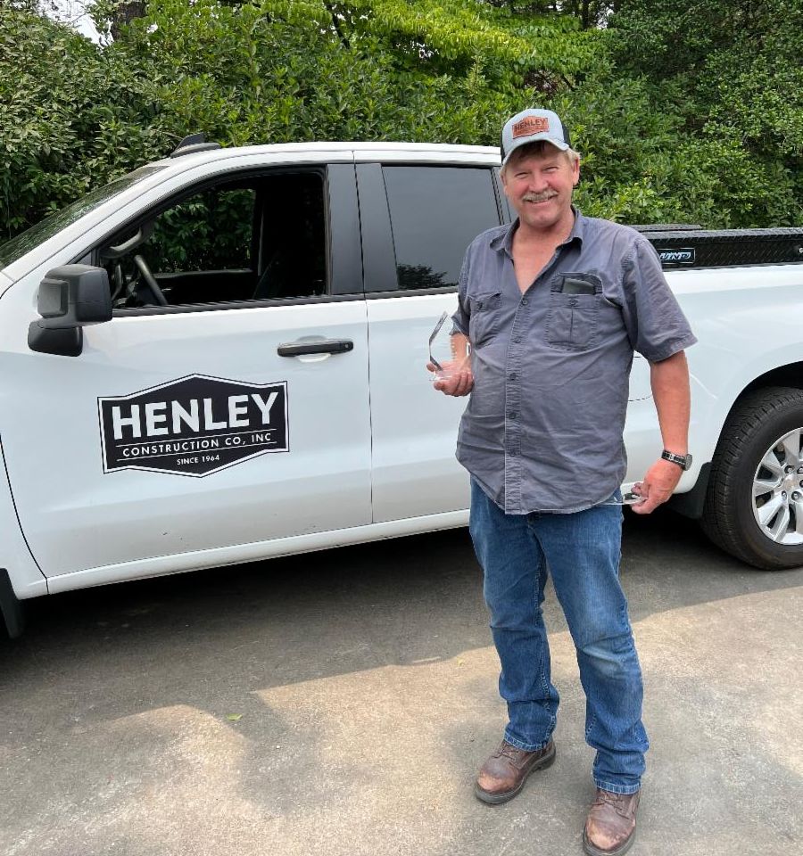 Having an employee like Robert is a matter of utmost pride, and we are grateful. The entire team at Henley Construction thanks you and wishes you a happy 35th Anniversary Robert!
