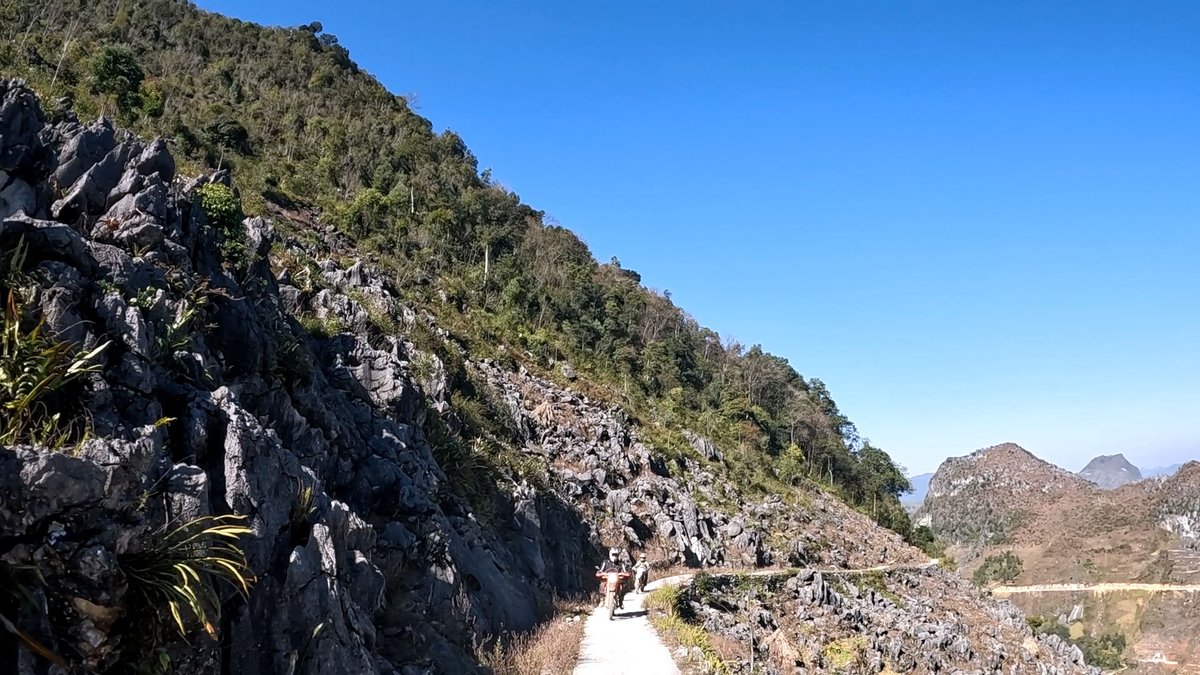 vietnambikers1's tweet photo. There's no better way to see rock beauty than by riding Vietnam's roads on your motorcycle. 👌

✔️ https://t.co/jgJ2tszVK2

#rockbeauty #uniquechallenges #motorcycleenthusiasts #vietnam #xuhuong2023 #trending2023 #motorbike #tour #rental #honda #XR150L #CRF150L #CRF250L #CRF300L https://t.co/8GAjCaAOr0
