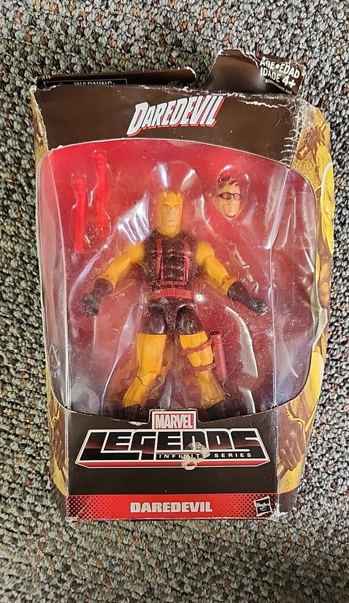@RCode44 & @ILikeWhatIBuy, look what I found at the flea market. It's still in the package. Only $5. Lol!!! Daredevil has been through Hell's Kitchen!!!

#MarvelLegends
#fleamarketfind
#Daredevil
