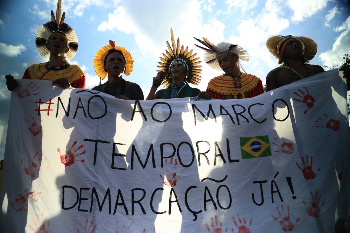 wwfbrasil's tweet photo. Hoje (07) será retomado o julgamento da tese do Marco Temporal no STF, que restringe o direito dos povos originários à demarcação de suas terras. Organizações e representantes indígenas estão presentes em Brasília numa grande mobilização para exigir seus direitos constitucionais. https://t.co/poXEewll7D