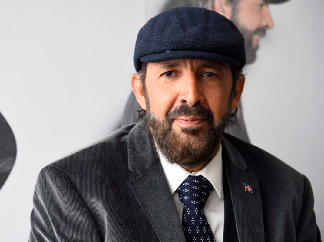 Formula_Music's tweet photo. ¡DIFÍCIL! 😱
¿Con cuál de estas icónicas voces te quedas?
🔃 ALEJANDRO SANZ 
❤️ JUAN LUIS GUERRA https://t.co/nMacahsgLX