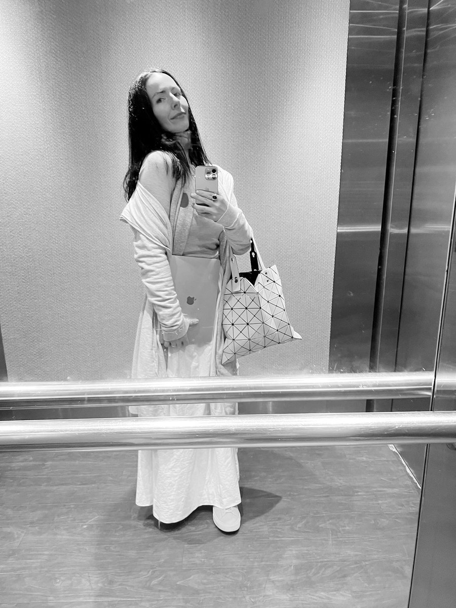 natalichka's tweet image. hello all!
how are we?

had a nice lunch today
must sleep soon

love &amp;amp; light
always
💜