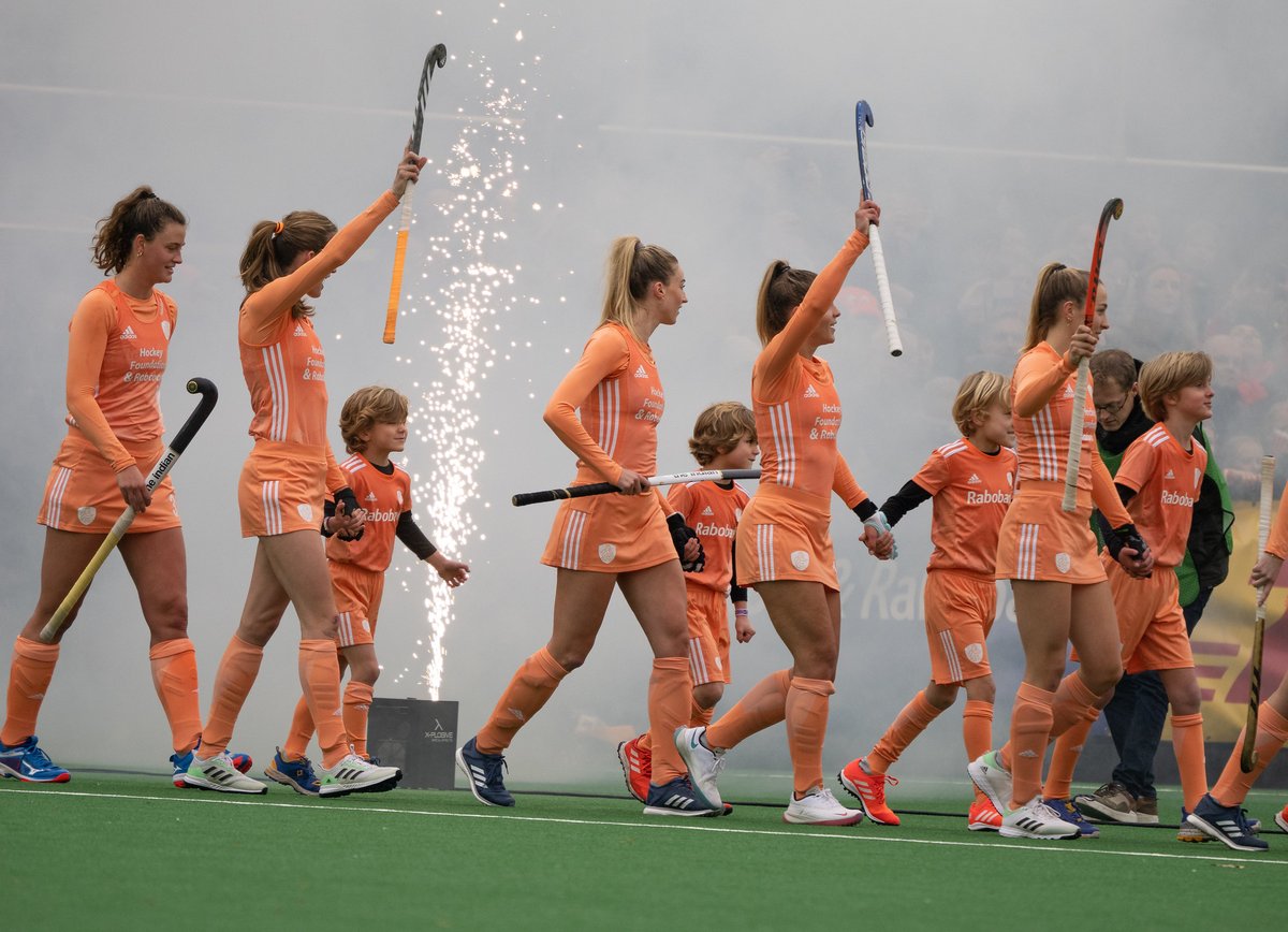 Oranje dames winnen ruim, maar hebben moeite met breken van Chinese muur
hoofdklassehockey.nl/nieuws/oranje-…