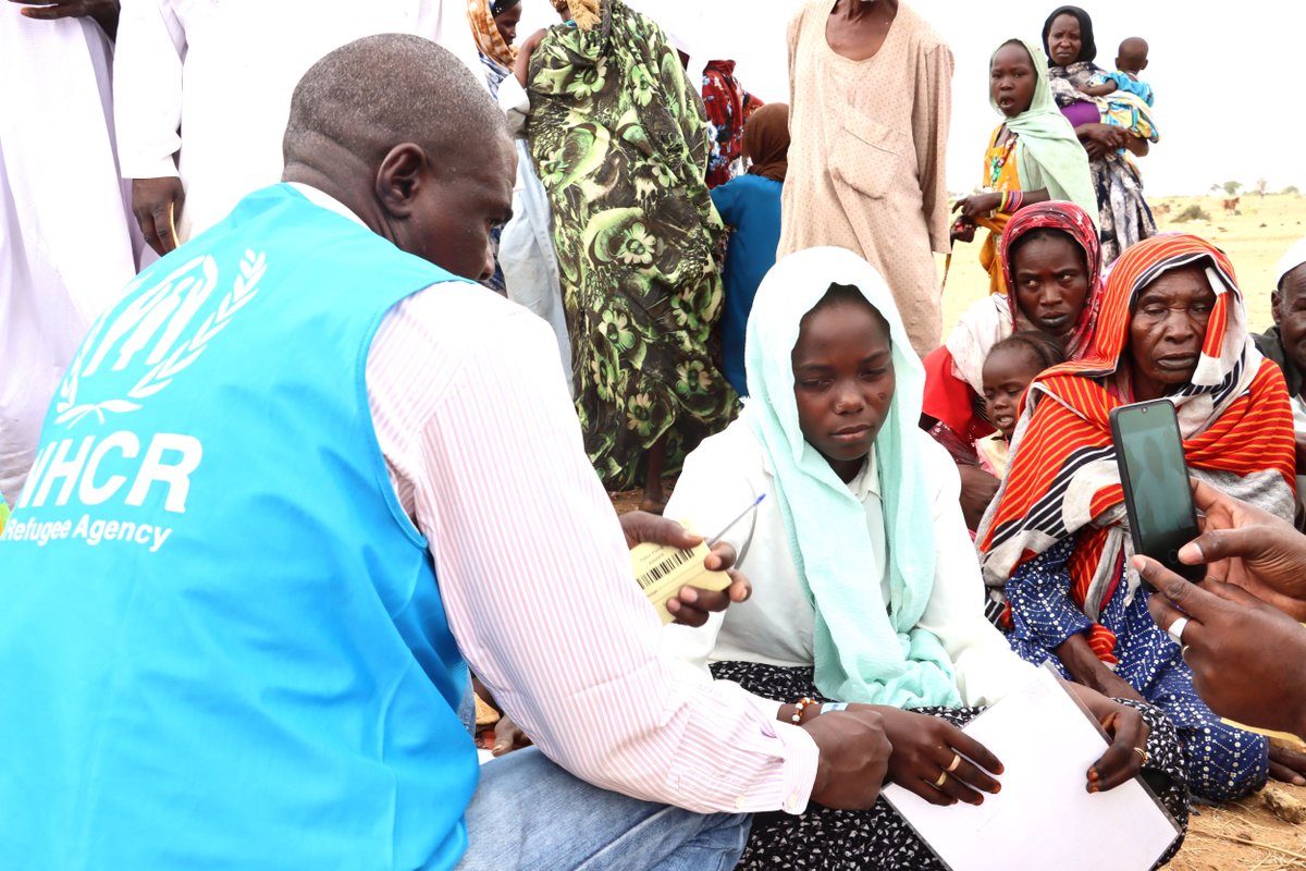 OnuTchad's tweet photo. En réponse à la situat° préoccupante à la frontière #Tchad avec l'afflux d réfugiés 🇸🇩 &amp; d rapatriés 🇹🇩, certains partenaires ont annoncé de nouveaux fonds:
- La France: 17 millions Euros à court terme &amp; 21 millions à long terme.
- Echo: 2 millions d'euros. 
- USAID: 14 millions$ https://t.co/6pYtuZXWxa