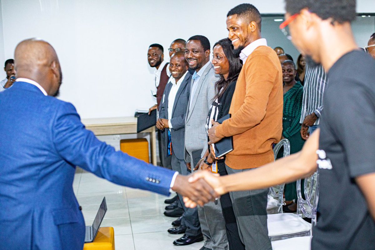 In an inspiring and insightful visioning session led by our GMD @dayozilon, the team came together to discuss the future of our company.

This bonding session brought together the collective strength and expertise from across all our businesses.
#Zedcrest #AFutureRedefined
