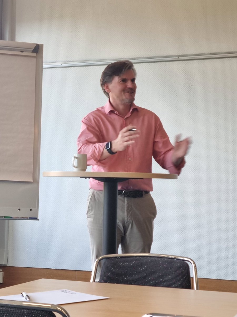 Stephen Malin & Carolina Hagberg today opened the first SCAMN (Swedish CardioMetabolic Network) meeting in Nässjö. Enthusiastic scientists from near and far will develop friendships and collaborations for the future. @ki_vasc @Hagberglab #cardiovascular #metabolism #inflammation