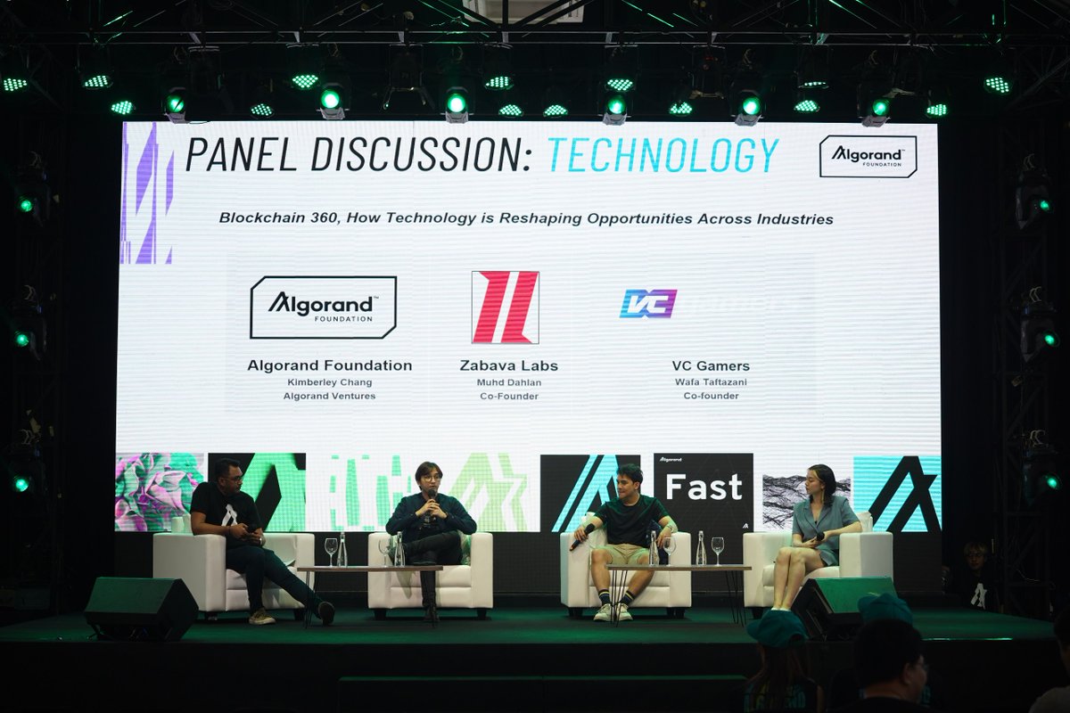 Last week was truly amazing! The energy at the event was fantastic.

We shared ideas, discussed future collaborations with creators and developers from other chains and also with all inspiring speakers

Together, we'll boost #blockchain adoption in #Indonesia! 

Go #Algorand!!🚀