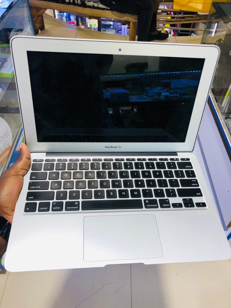LimitedWyse's tweet photo. More MacBooks from us @LimitedWyse .

WhatsApp: 0706731972 for details, orders. 

#GOAT𓃵 #AlienSkin #FreedomCity #KatoLubwama https://t.co/zpgbCfKPXN