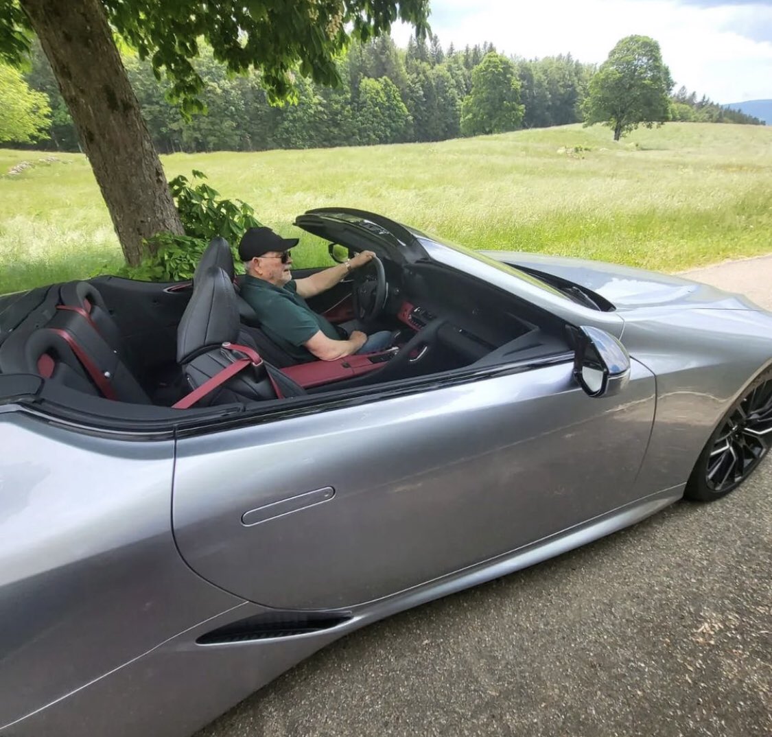 Thom_vintage tweet media