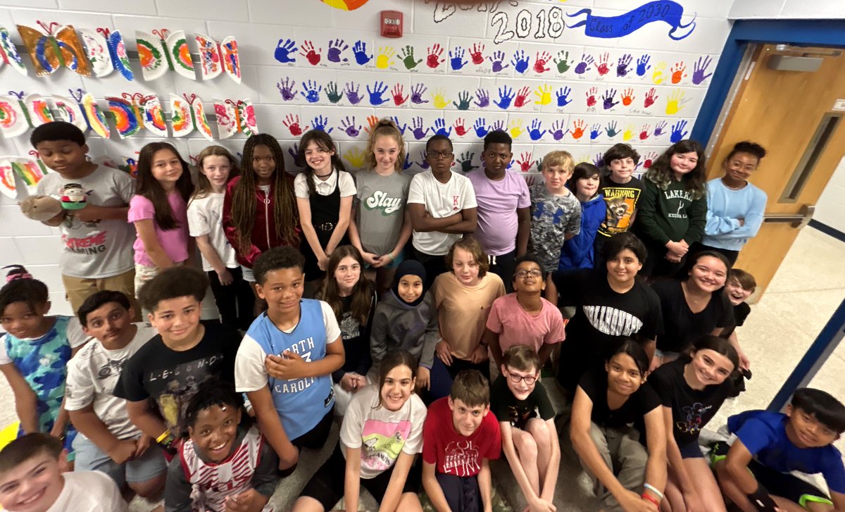 WestridgePRIDE's tweet photo. @PWCSNews @WestridgePTA  6 not so long years ago, this year's 5th grade began their adventure at WRES as Kinders. At the end of that formative year, they placed their hand print on the Kinder hallway. Those students made their way back to where it all began for a farewell photo. https://t.co/IbUODGiggc