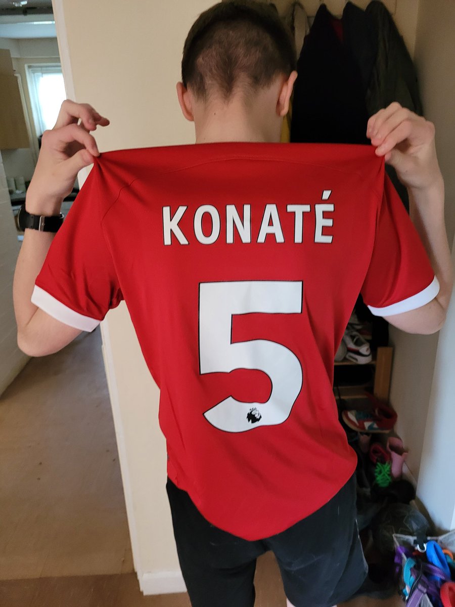 MajorDamp's tweet photo. @LFC my son is a teenager today and picked his top!! #ibu https://t.co/vZWDGTD6Tm