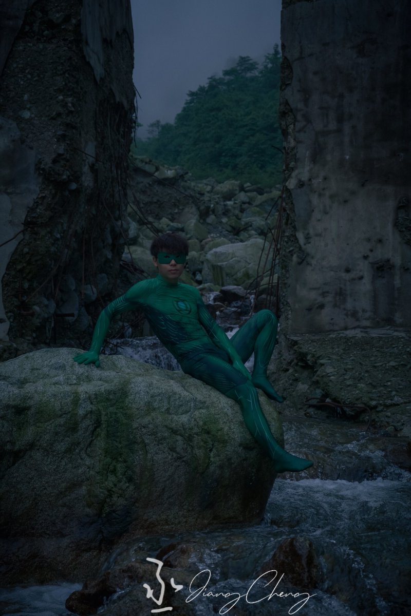 绿灯侠
📷：<a href="/ZeYangDH/">蒋丞</a> 
模特：<a href="/SpiderManCHN/">超凡小小虫</a>