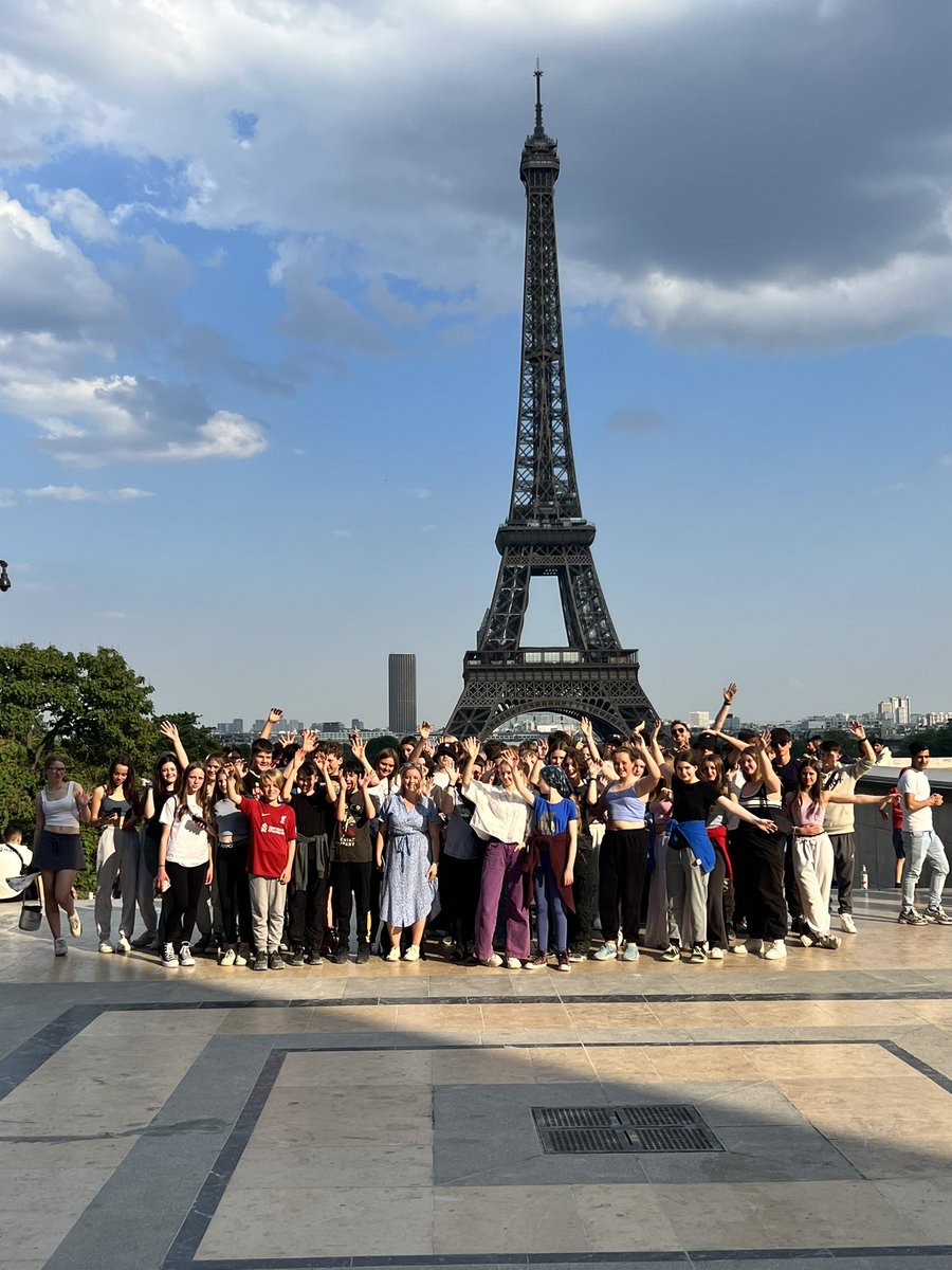 Dance at IHS tweet media