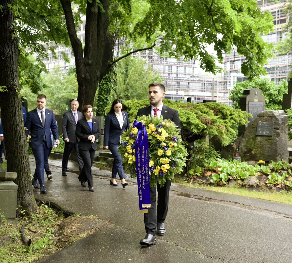 Geopolitics Operations Center on Twitter "RT gervallaschwarz I payed(01)