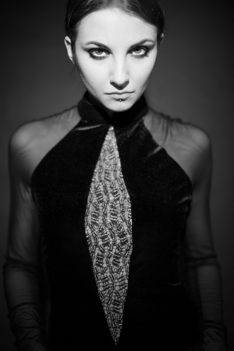 kurlowiczk's tweet photo. This B&amp;W portrait of Ksenia I took a few years ago. It's my favorite
https://t.co/ww4XczzkHq

#fineartphotography #PhotographyIsArt #blackandwhite #monochrome #monochromatic #blancoynegro https://t.co/P5V1Nv6Oi2